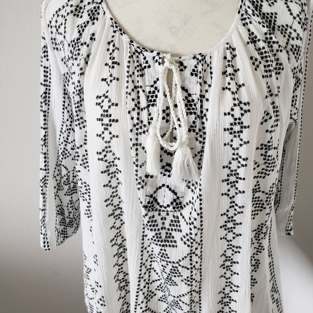 ๐ผ LOFT bohemian top black/white tassels size L ๐ผ - Picture 2 of 5